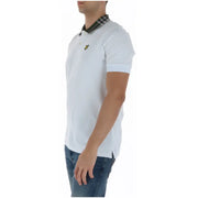 Polo homme Lyle & Scott blanc à manches courtes en mélange de coton, col à carreaux et logo jaune sur la poitrine