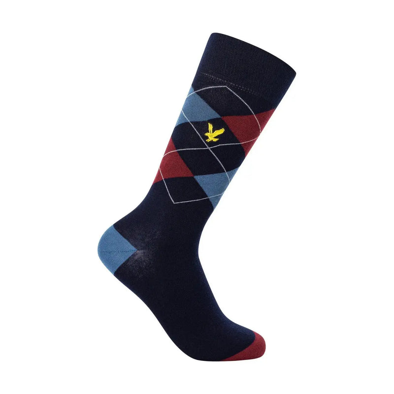Chaussettes en coton bleu marine à losanges rouges et bleu clair ornées d'un logo oiseau jaune, issues de la collection de sous-vêtements pour hommes Lyle & Scott.