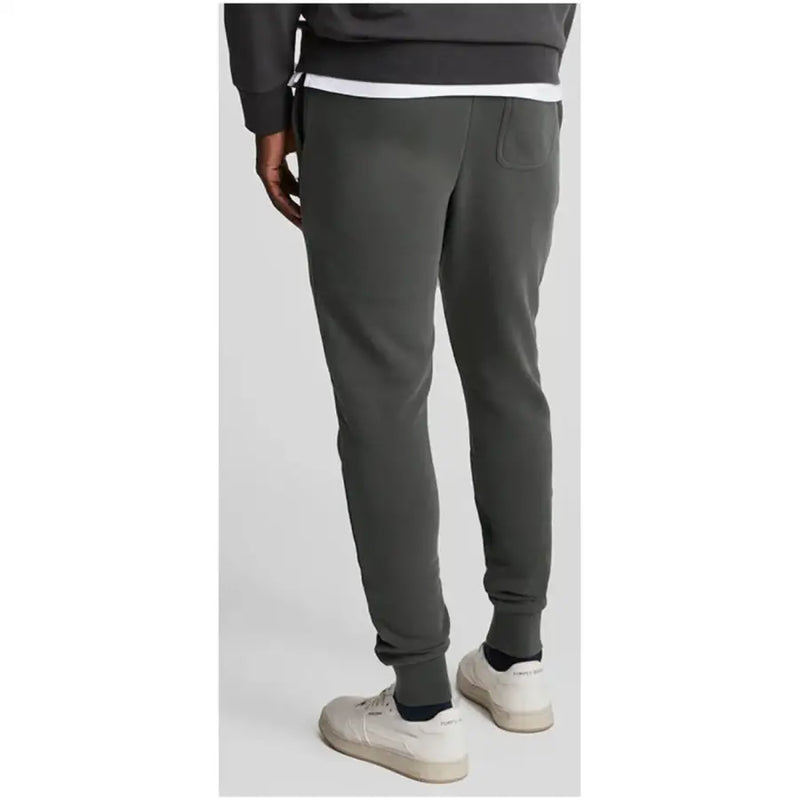 Lyle & Scott Pantalon gris en coton pour homme, avec poches avant, confectionné dans un tissu extensible doux et doté de poignets côtelés.