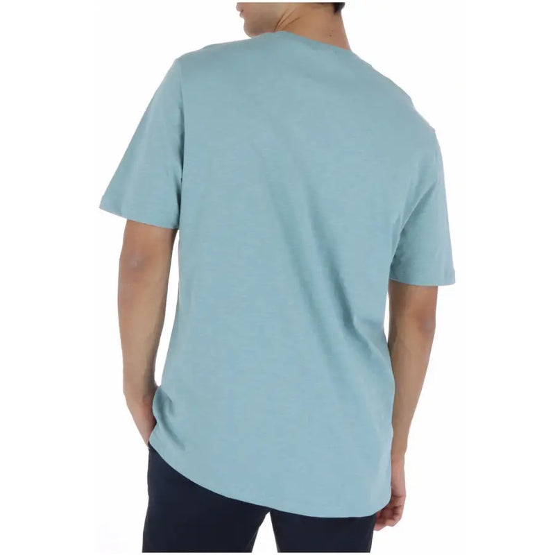 Lyle & Scott men’s light blue short-sleeved crew neck t-shirt made of soft cotton fabric