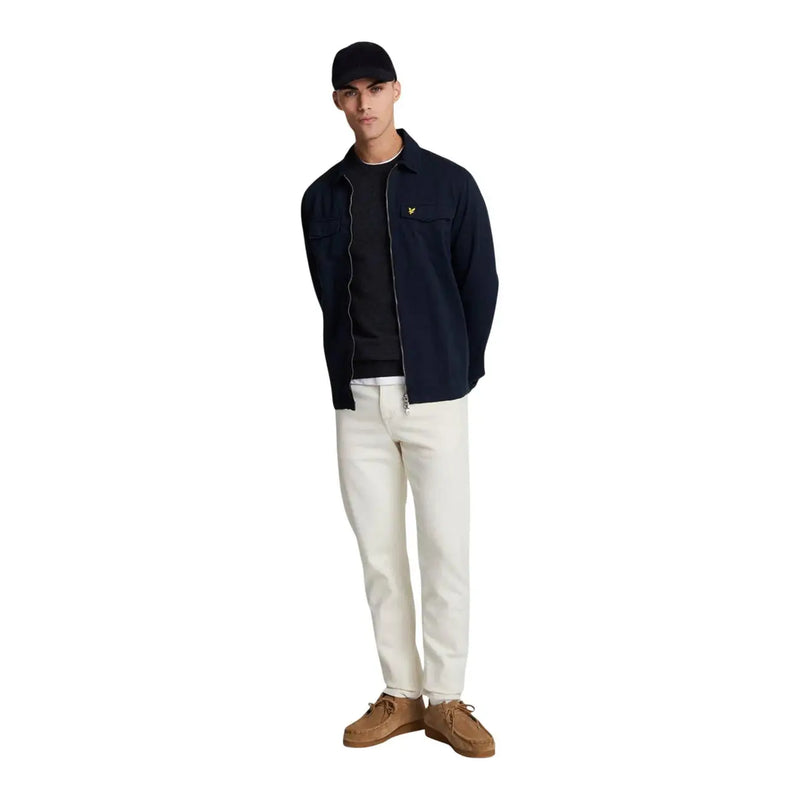Lyle & Scott Pull en laine pour homme bleu marine avec logo oiseau jaune sur la poitrine, vue de face