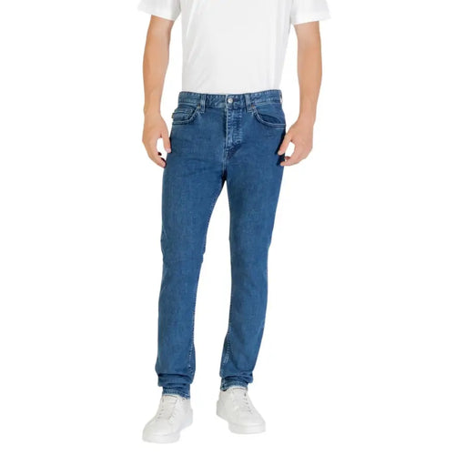Full-length image of a Man wearing stylish Blue Denim Jeans for Men
