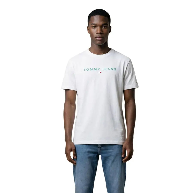 T-shirt à manches courtes Tommy Jeans blanc pour homme, avec logo turquoise et emblème drapeau sur le devant, en coton.