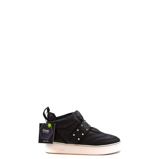 Baskets Michael Kors pour femme, en nylon matelassé noir, avec semelles intérieures Ortholite, finitions en cuir, clous argentés et semelle en caoutchouc blanc.