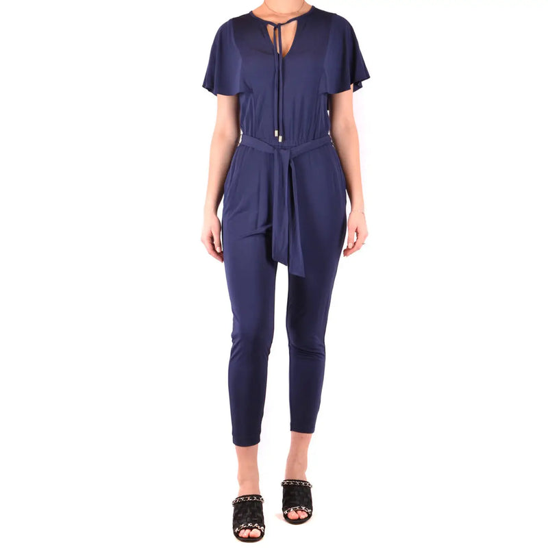 Combinaison pantalon bleu marine Michael Kors pour femme, en viscose, manches courtes, col en V à nouer sur le devant et ceinture assortie.
