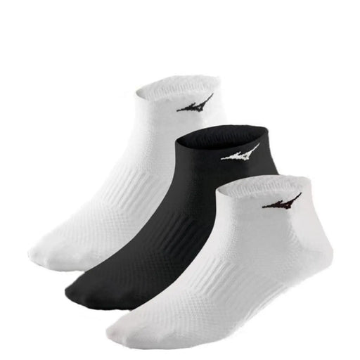 Mizuno men all seasons white ankle socks with black ribbed texture and small logo on the side