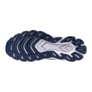 Baskets montantes Mizuno bleues pour homme, à semelle en caoutchouc bleu marine et blanc avec motif ondulé texturé.