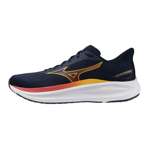Chaussure de running Mizuno Fort Rush noire pour homme, avec tige en mesh respirant, bande décorative dorée et rouge et semelle intermédiaire blanche.