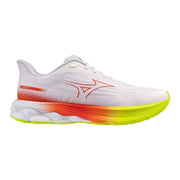 Baskets Mizuno pour homme, blanches, à lacets, style sportif, avec semelle dégradée orange fluo et jaune fluo.