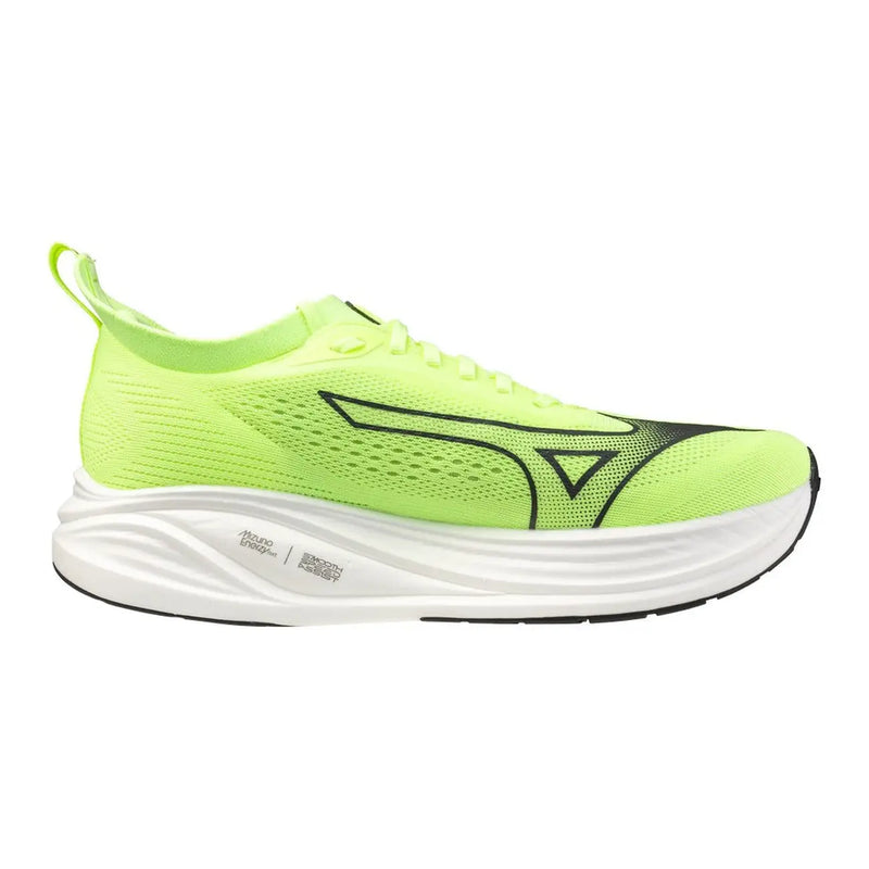 Baskets Mizuno pour homme, vert fluo éclatant, avec tige en mesh respirant et détails noirs, pour une utilisation sportive.