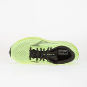 Baskets Mizuno Werider 30 pour homme, vert fluo éclatant, lacets noirs, chaussures de running athlétiques en tissu avec détails jaunes.