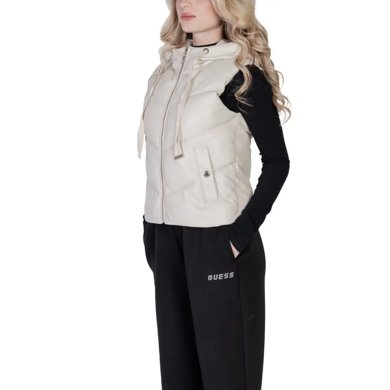 Morgan De Toi white cream-colored quilted sleeveless puffer vest with hood and front zipper for layering