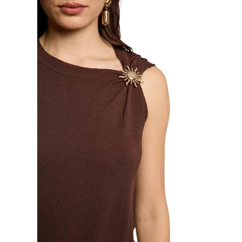 Morgan de toi pull sans manches marron pour femme top avec une broche soleil dorée épinglée sur l'épaule