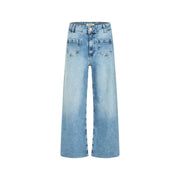 Jean Morgan pour femme en denim bleu coton clair, coupe large, cinq poches classiques et fermeture boutonnée