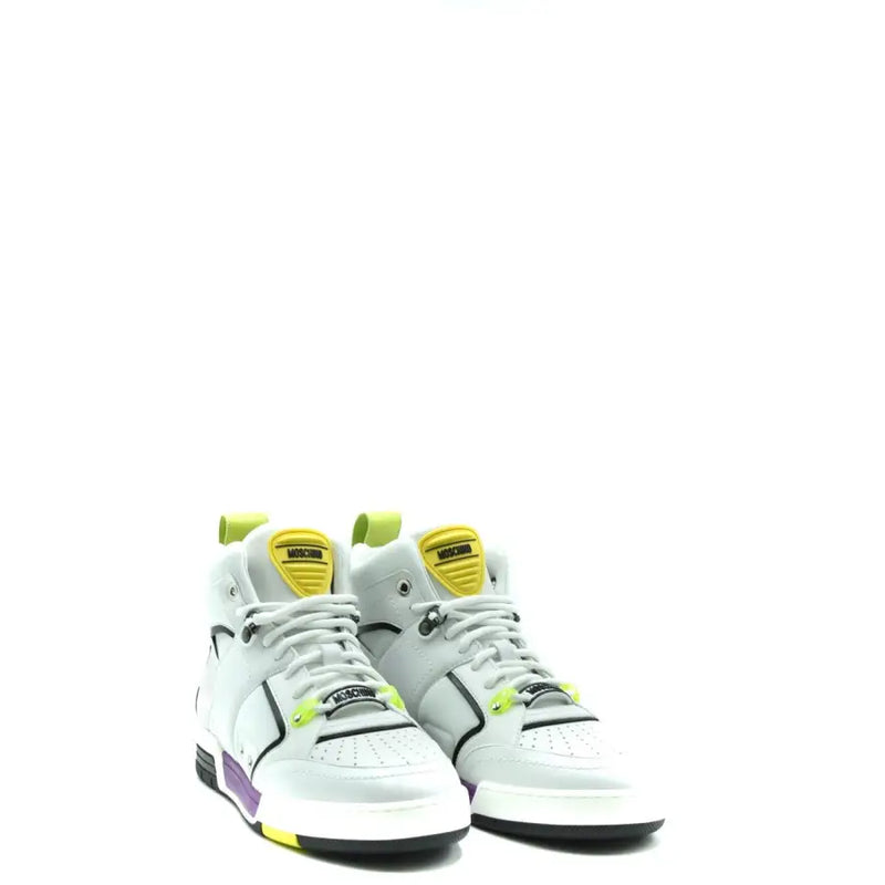 Moschino Baskets montantes en cuir blanc pour homme avec des accents jaunes et violets, dotées d'une tige sportive et élégante.top conception