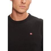 Napapijri Pull homme en maille de coton noir à col rond, texture côtelée et drapeau norvégien brodé sur la poitrine gauche