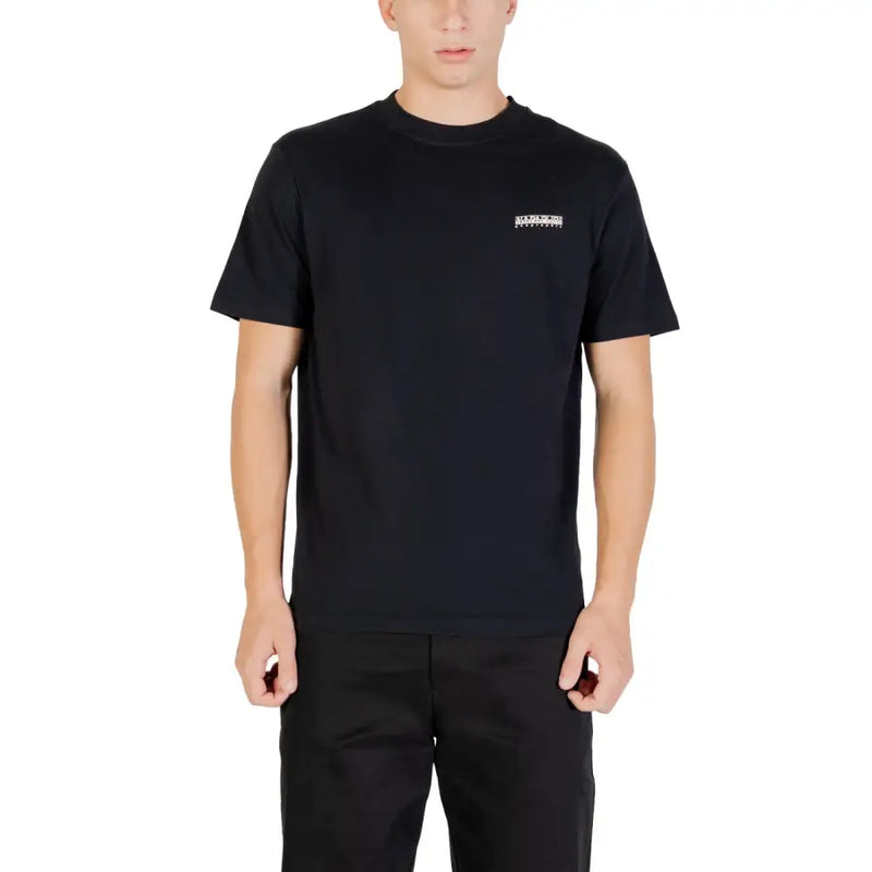 Napapijri hommes t-shirt T-shirt noir à manches courtes et col rond avec petit logo blanc sur la poitrine gauche, idéal pour une tenue décontractée.
