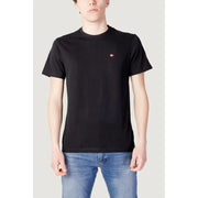 Napapijri hommes t-shirt T-shirt noir à manches courtes et col rond avec petit logo drapeau brodé sur la poitrine gauche