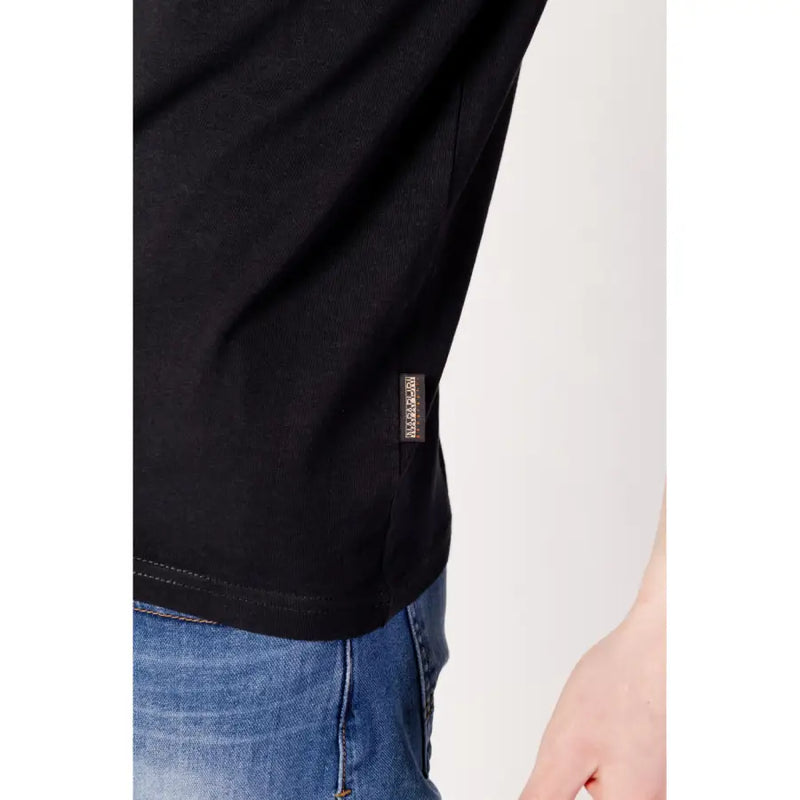 Napapijri coton noir pour hommes t-shirt avec une petite étiquette marron en bas à gauche pour une tenue décontractée