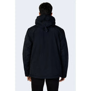 Napapijri Doudoune noire pour homme avec capuche et surpiqûres discrètes, vue de face
