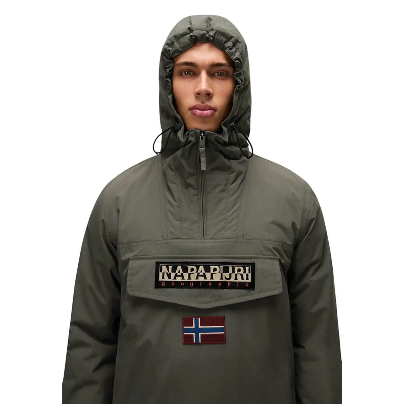 Napapijri Doudoune Rainforest Winter 3 pour homme, vert olive, avec poche plaquée sur le devant et emblème du drapeau norvégien, vue de face