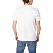 White polo shirt with short sleeves and collar, made of cotton.