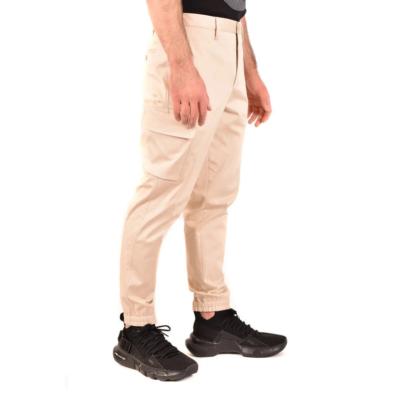 Pantalon cargo en coton beige pour homme Neil Barrett, avec de multiples poches et une coupe fuselée.
