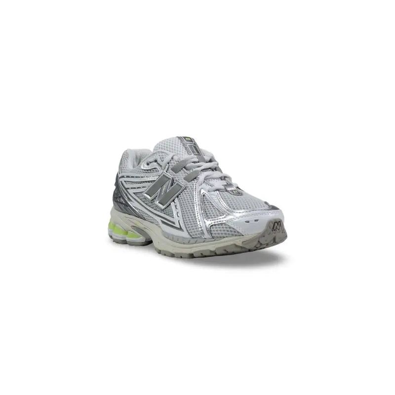 New balance Baskets montantes grises pour homme 1906r, en synthétique, avec tige en mesh argenté et vert fluo et semelle en caoutchouc.