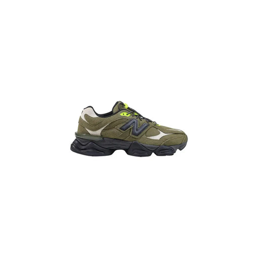 Vert olive new balance Baskets 560v3 en cuir suédé avec des accents noirs et jaune fluo pour hommes