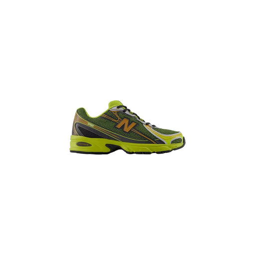 New balance Baskets pour hommes noires en synthétique, chaussures de sport avec tige en mesh vert fluo et logo orange.