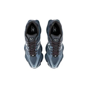 New Balance Baskets homme en daim bleu, chaussures d'automne gris foncé et bleu clair avec un design à plusieurs couches.