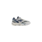 New Balance Baskets pour hommes blanches et bleu marine avec empiècements en mesh et synthétiques pour un style décontracté