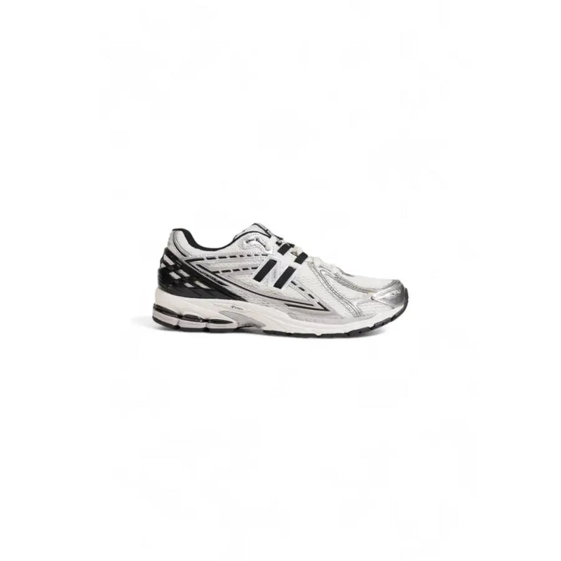 New Balance Baskets homme en cuir blanc M1906R pointure 3,5, chaussure de running argentée et noire au design moderne et élégant