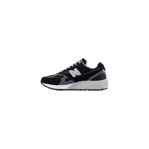 New balance Baskets en daim gris pour homme, modèle 990v3 de running noir et gris avec semelle intermédiaire blanche et logo argenté