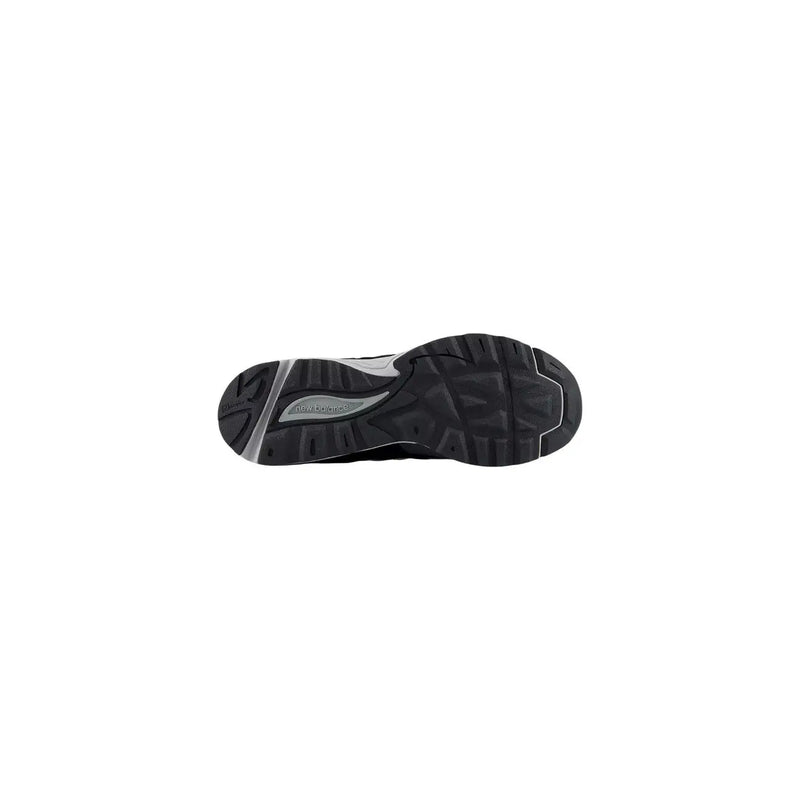 Semelle en caoutchouc noir et argent de new balance Baskets en daim gris pour homme, conçues pour la course et les loisirs.