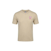 Beige New Balance hommes t-shirt avec un petit dessin animé rouge sur la poitrine gauche, en coton décontracté