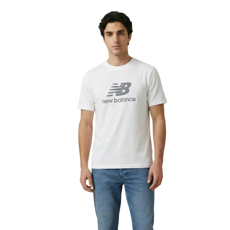 New Balance hommes t-shirt vêtements décontractés et confortables, blancs avec logo et texte gris sur la poitrine