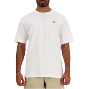 Blanc new balance hommes t-shirt à manches courtes et logo gris discret sur la poitrine en tissu de coton respirant