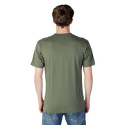 New Balance men’s olive green cotton t-shirt with classic crew neck short sleeves and front pocket