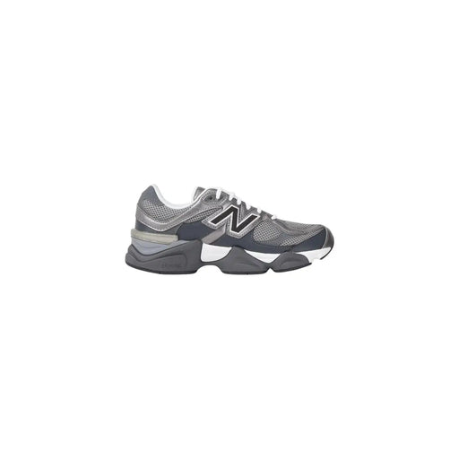 New balance Baskets grises pour femmes en matière synthétique avec empeigne en mesh, semelle intermédiaire épaisse et logo noir, chaussure de running