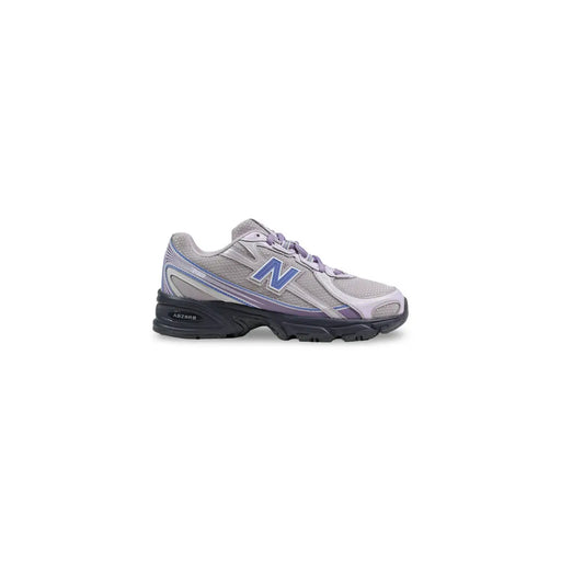 New Balance Baskets synthétiques lilas pour femmes, grises et violettes, avec tige en mesh et semelle en caoutchouc, vues de l'arrière