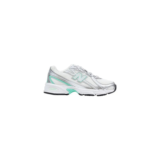 New balance Chaussure de course synthétique argentée pour femme, blanche et argentée avec des accents vert menthe, pour une utilisation sportive