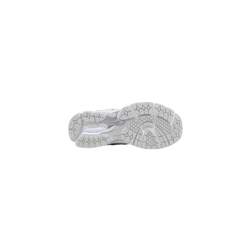 New balance women white synthetic sneakers with white rubber sole featuring textured geometric tread and translucent midsole detail