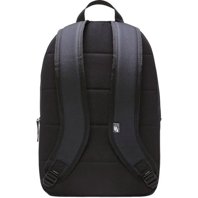 Nike Sac à dos noir pour homme en polyester avec bretelles rembourrées et top poignée vue de l'arrière