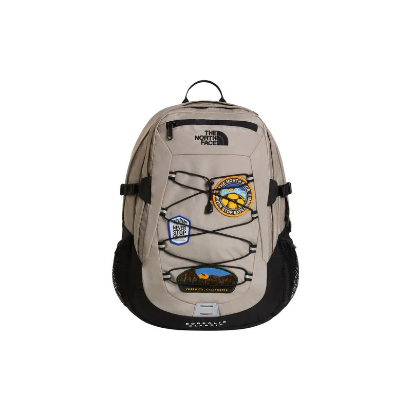 Sac à dos The North Face Borealis pour homme, beige avec empiècements noirs et compartiment avant zippé, vue de face