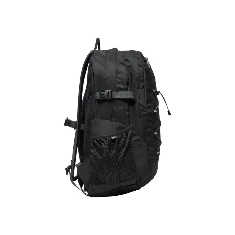 Sac à dos The North Face Borealis Classic pour homme, en nylon noir, avec poche latérale en filet et bretelles réglables, vu de dos.