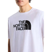 Blanc The North Face hommes t-shirt avec un logo audacieux en forme de demi-dôme noir sur un tissu en coton pour vêtements décontractés
