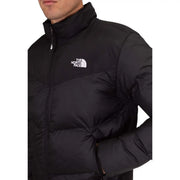 Doudoune The North Face pour homme, noire avec logo blanc et matelassage, vue de face