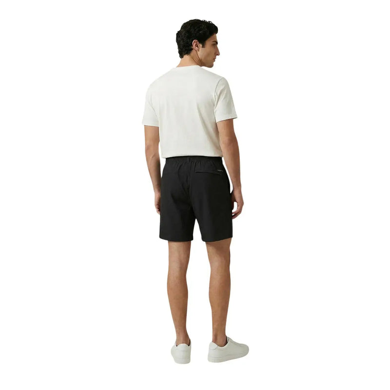 Short The North Face pour homme, noir, avec poches latérales discrètes et design moderne et épuré, vue de face