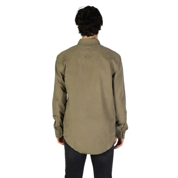 Olive green long-sleeved shirt from Tommy Hilfiger for men, plain design and stylish fit